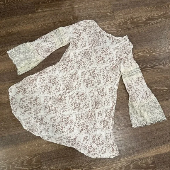 O'Neill Panama Shift  Dress in Cream and Brown Floral - Picture 3 of 7